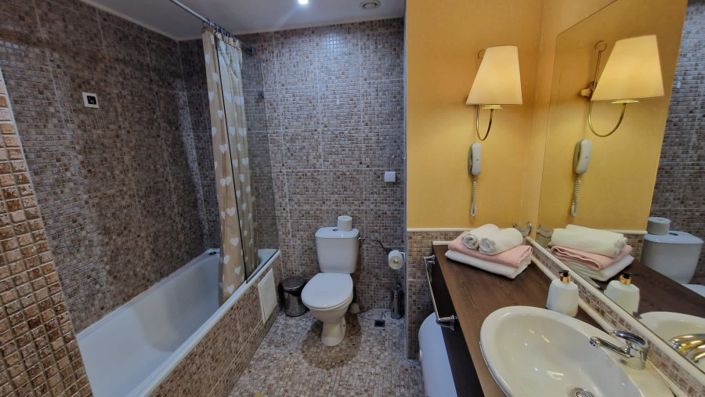 Image No.6-1 Bed Property for sale