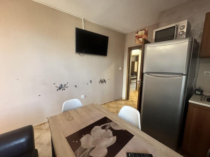 Image No.12-3 Bed Property for sale