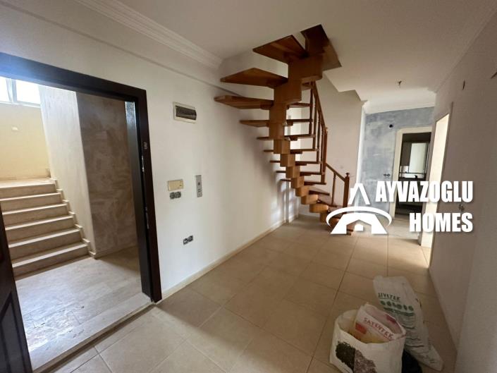 Image No.7-3 Bed Duplex for sale