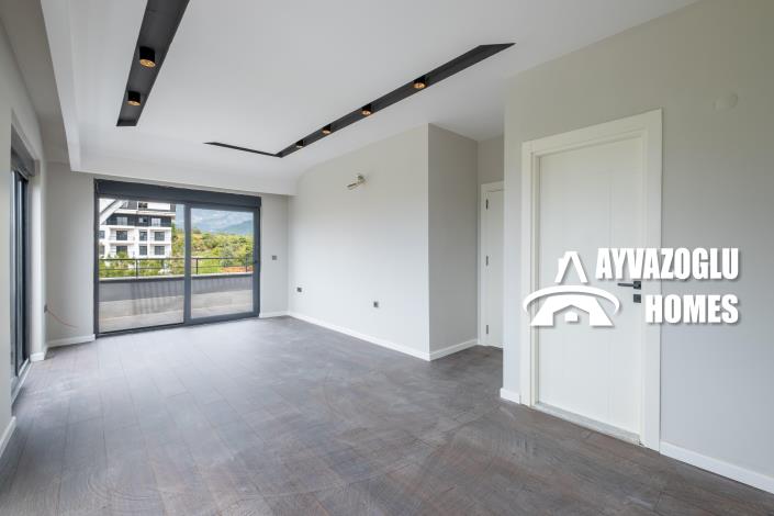 Image No.23-4 Bed Duplex for sale