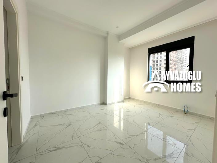 Image No.10-2 Bed Apartment for sale