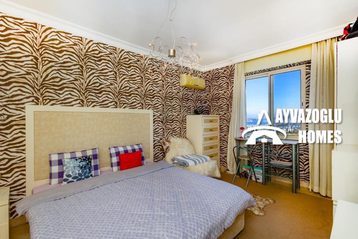 Image No.19-3 Bed Apartment for sale