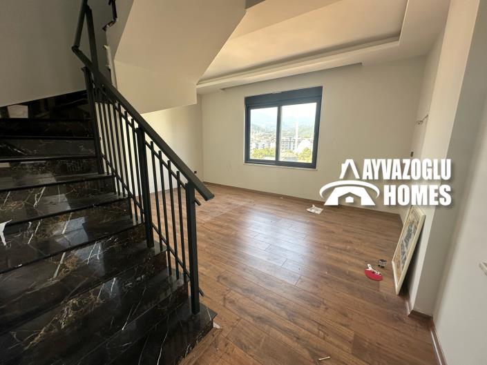 Image No.22-4 Bed Apartment for sale