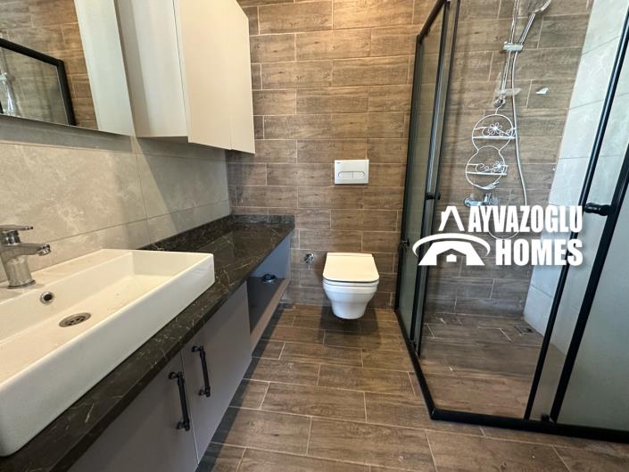 Image No.21-4 Bed Apartment for sale