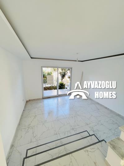 Image No.7-2 Bed Townhouse for sale