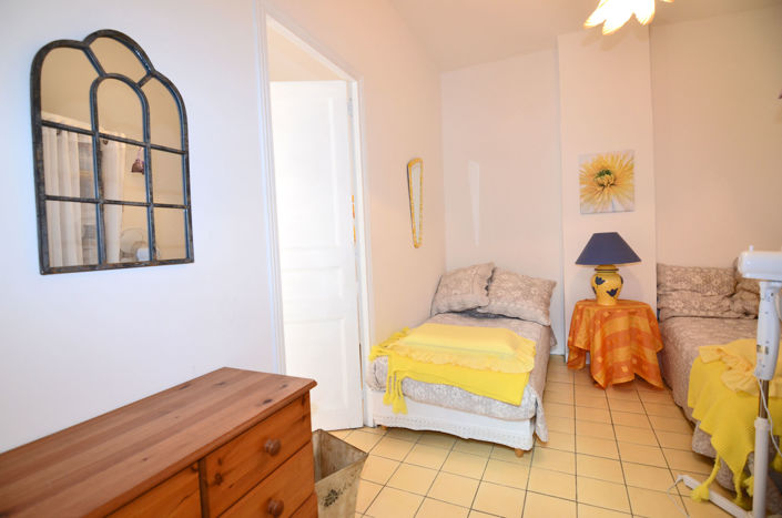 Image No.11-2 Bed House for sale