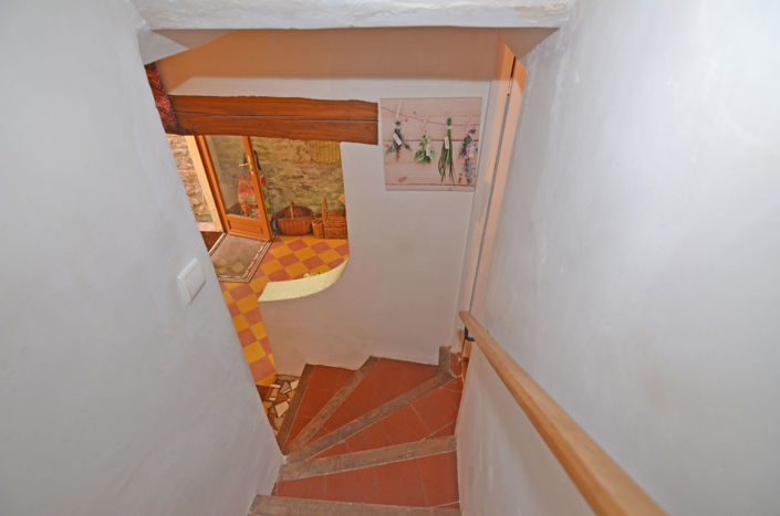 Image No.9-2 Bed House for sale