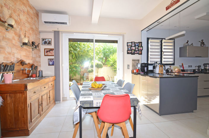 Image No.5-Maison de 4 chambres à vendre à France