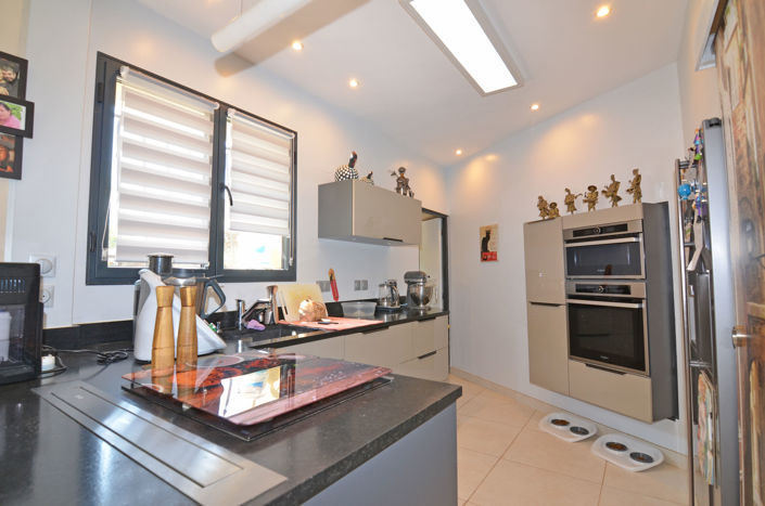 Image No.9-Maison de 4 chambres à vendre à France