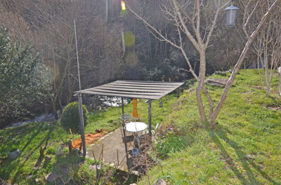 1281bigardenwithsittingarea