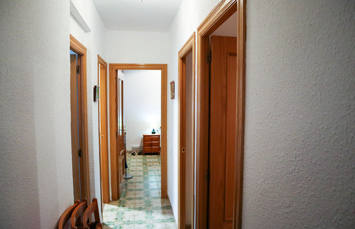 Image No.2-6 Bed Villa for sale