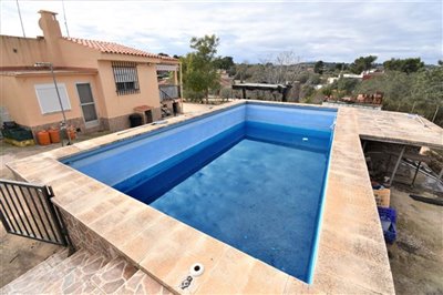 1 - Montserrat, Villa