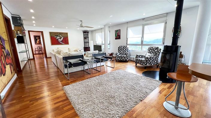 Image No.3-4 Bed Villa for sale