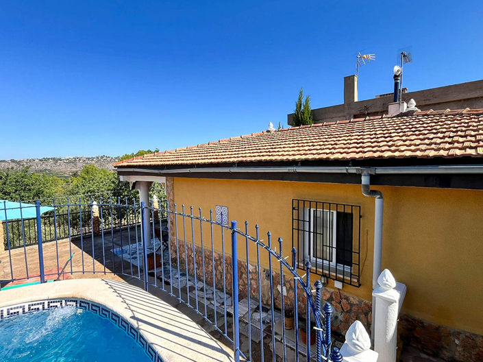 Image No.2-4 Bed Villa for sale