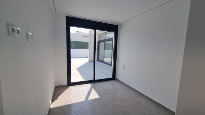 Image No.21-2 Bed Villa for sale