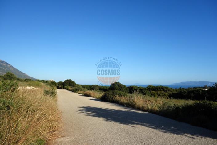 Image No.2-Terre à vendre à Karavados