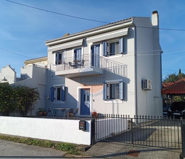 Image No.2-Maison de 3 chambres à vendre à Karavomilos