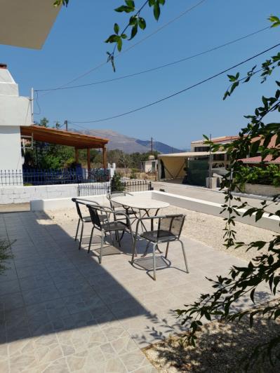 Image No.5-Maison de 3 chambres à vendre à Karavomilos