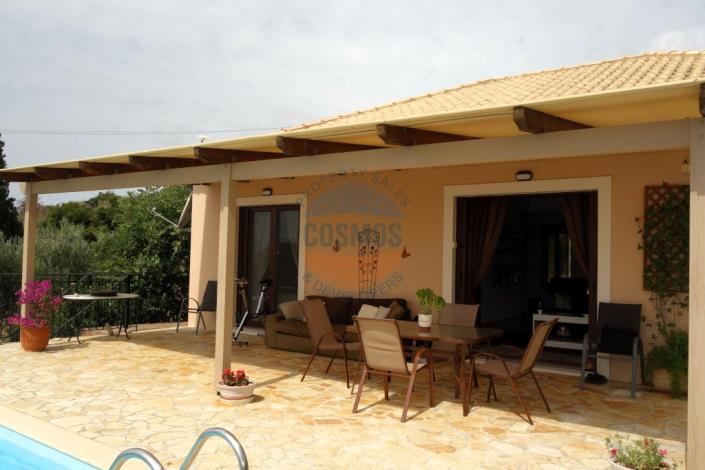 Image No.2-Maison / Villa de 7 chambres à vendre à Ratzakli