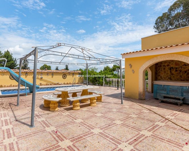 Image No.10-4 Bed Villa for sale