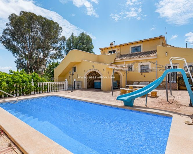 Image No.3-4 Bed Villa for sale