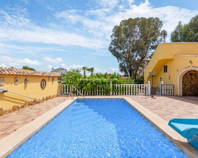 Image No.9-4 Bed Villa for sale