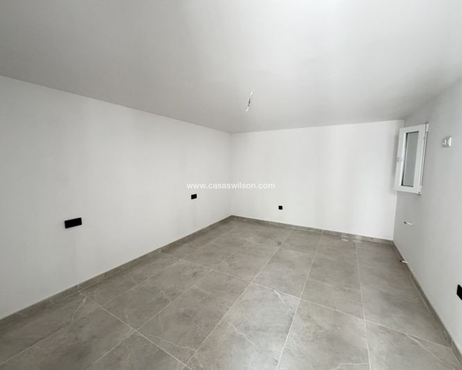 Image No.20-4 Bed Villa for sale