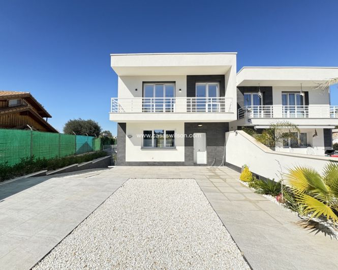 Image No.3-4 Bed Villa for sale