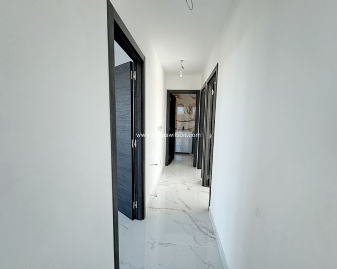 Image No.9-4 Bed Villa for sale