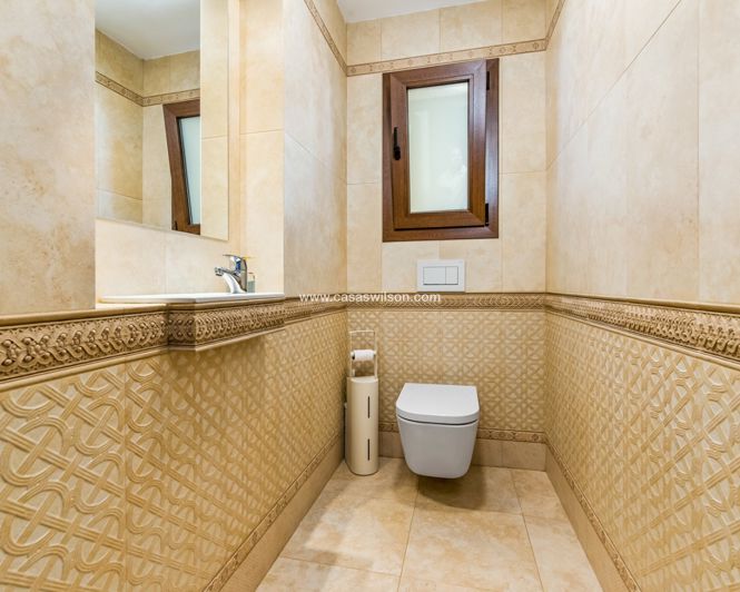 Image No.10-4 Bed Villa for sale