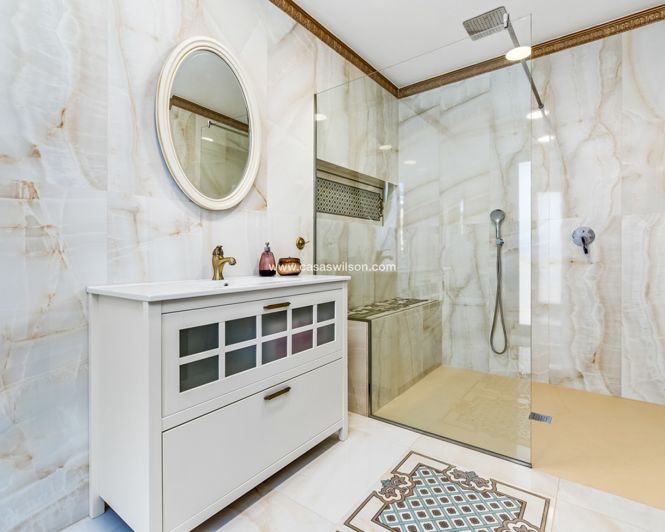 Image No.17-4 Bed Villa for sale