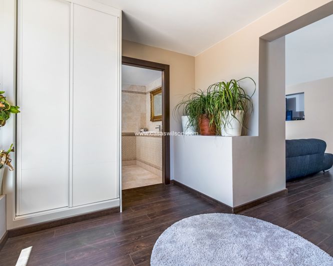 Image No.19-4 Bed Villa for sale