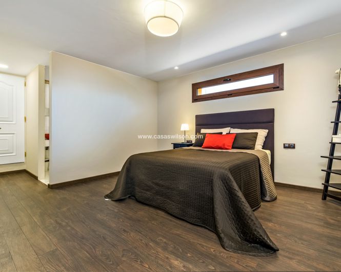 Image No.22-4 Bed Villa for sale