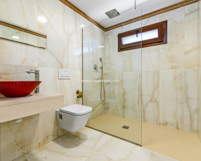 Image No.23-4 Bed Villa for sale