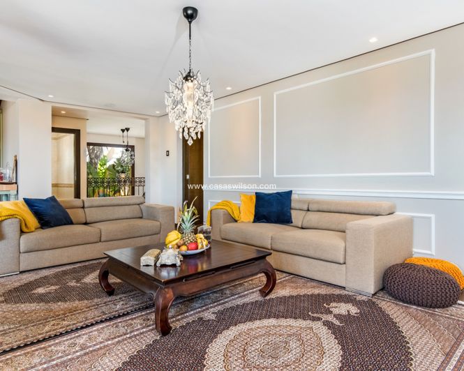 Image No.3-4 Bed Villa for sale