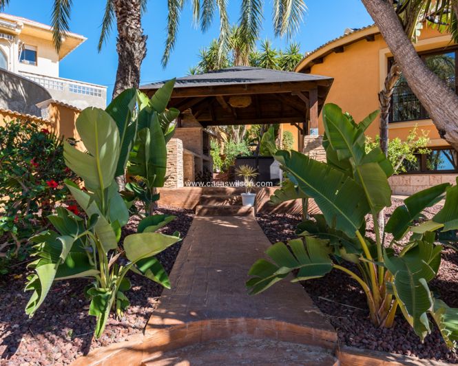 Image No.30-4 Bed Villa for sale