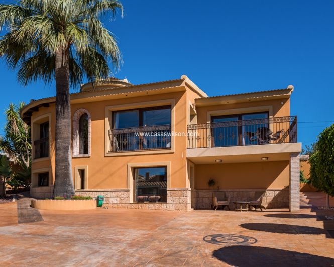 Image No.31-4 Bed Villa for sale