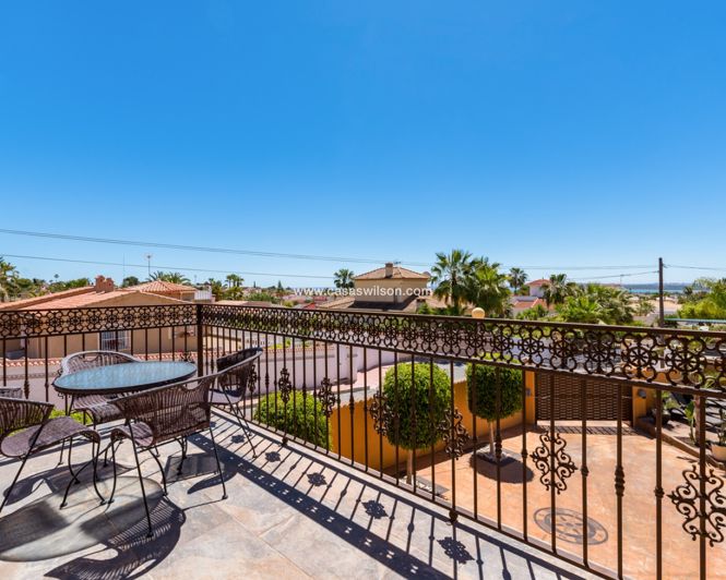 Image No.36-4 Bed Villa for sale