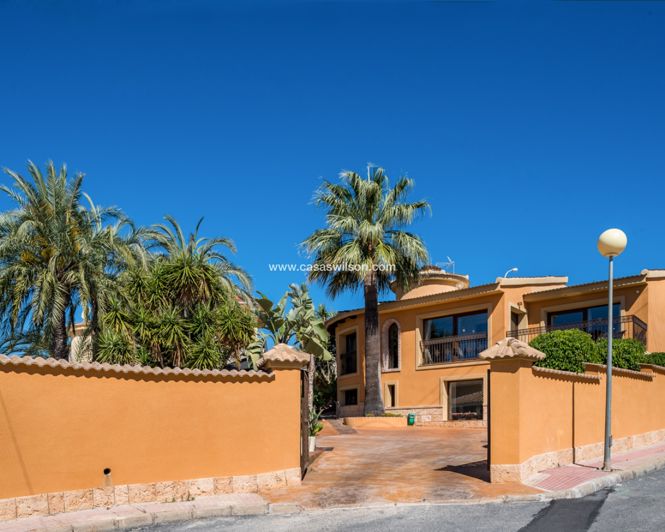 Image No.37-4 Bed Villa for sale