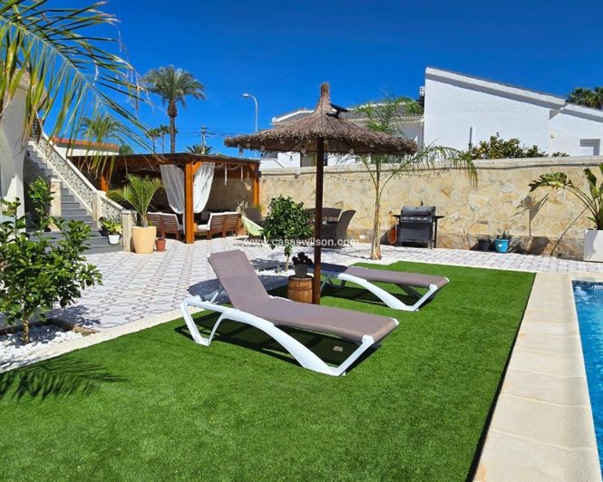 Image No.6-4 Bed Villa for sale