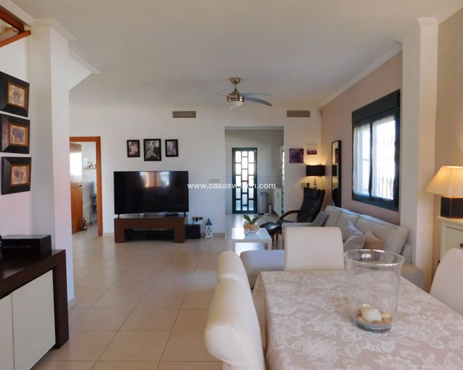 Image No.10-4 Bed Villa for sale