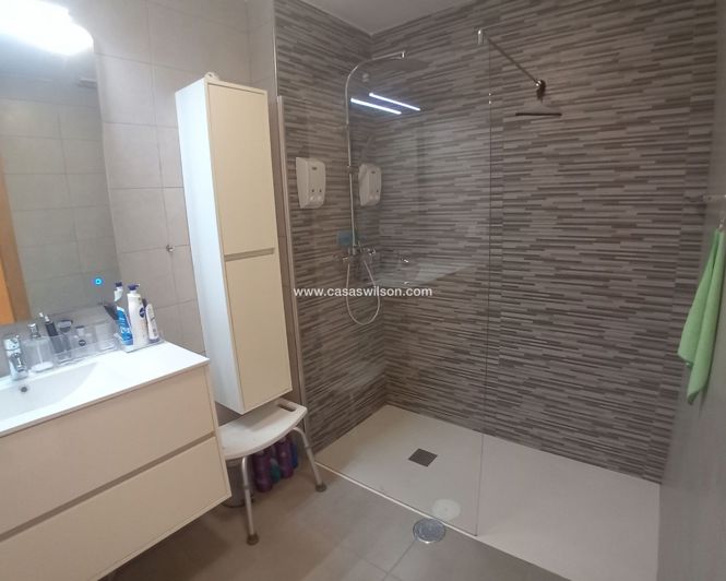 Image No.18-4 Bed Villa for sale