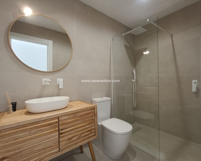 Image No.10-3 Bed Villa for sale