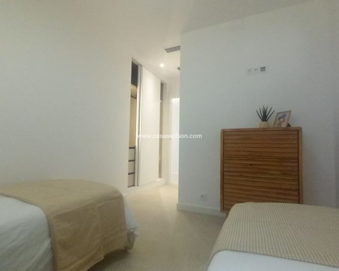 Image No.9-3 Bed Villa for sale