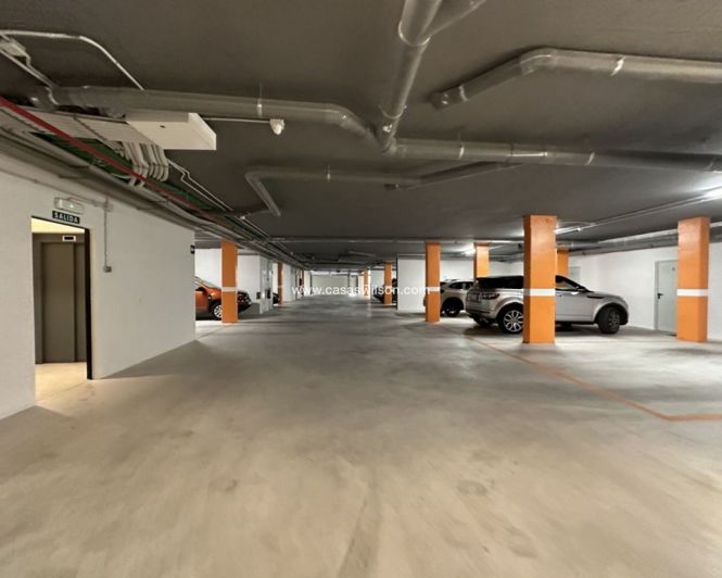 Image No.20-2 Bed Apartment for sale