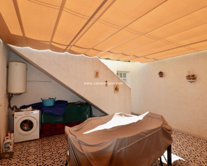 Image No.19-3 Bed Villa for sale