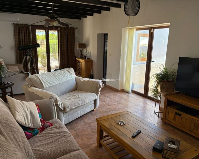 Image No.6-5 Bed Villa for sale