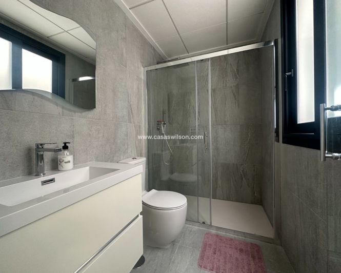 Image No.12-5 Bed Villa for sale