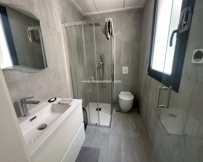 Image No.15-5 Bed Villa for sale