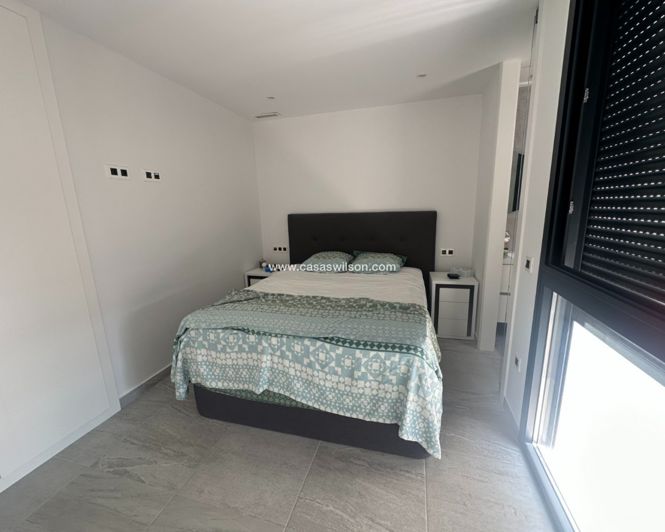 Image No.20-5 Bed Villa for sale